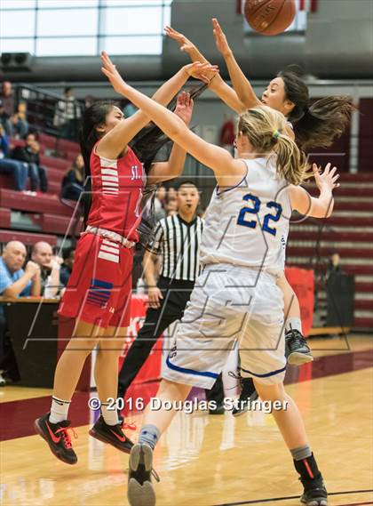 Thumbnail 2 in St. Ignatius vs. Presentation (CIF CCS D2 Final) photogallery.