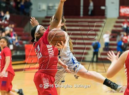 Thumbnail 2 in St. Ignatius vs. Presentation (CIF CCS D2 Final) photogallery.