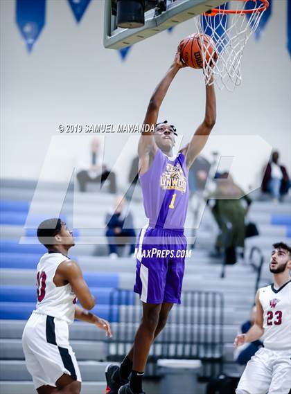 Thumbnail 2 in Lynwood vs  Van Nuys (Spot Up Christmas Classic) photogallery.