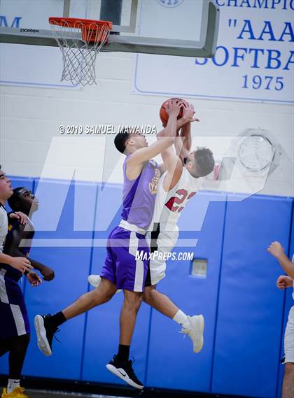 Thumbnail 1 in Lynwood vs  Van Nuys (Spot Up Christmas Classic) photogallery.