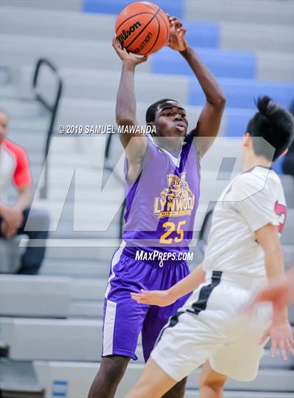 Thumbnail 3 in Lynwood vs  Van Nuys (Spot Up Christmas Classic) photogallery.