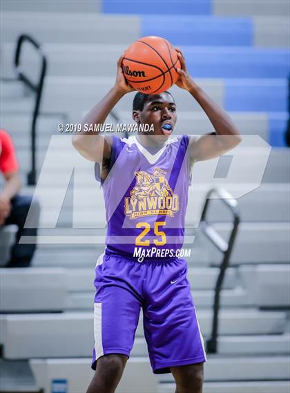 Thumbnail 2 in Lynwood vs  Van Nuys (Spot Up Christmas Classic) photogallery.