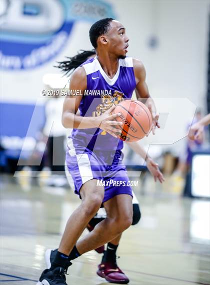 Thumbnail 2 in Lynwood vs  Van Nuys (Spot Up Christmas Classic) photogallery.