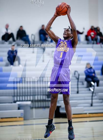 Thumbnail 3 in Lynwood vs  Van Nuys (Spot Up Christmas Classic) photogallery.