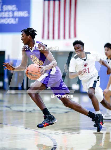 Thumbnail 3 in Lynwood vs  Van Nuys (Spot Up Christmas Classic) photogallery.