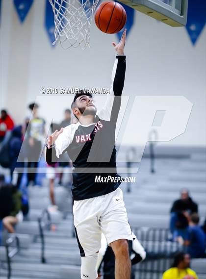 Thumbnail 2 in Lynwood vs  Van Nuys (Spot Up Christmas Classic) photogallery.
