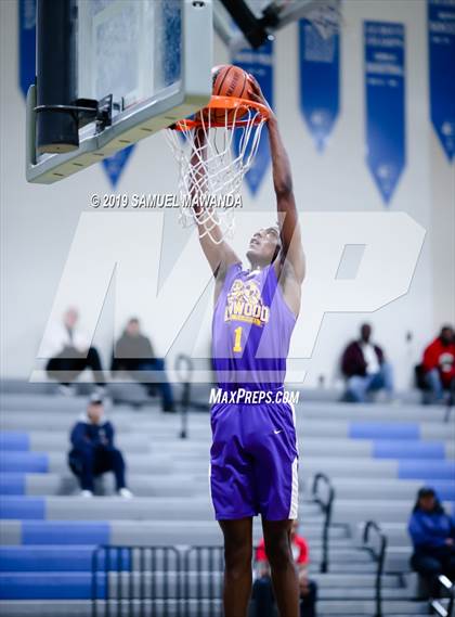 Thumbnail 2 in Lynwood vs  Van Nuys (Spot Up Christmas Classic) photogallery.