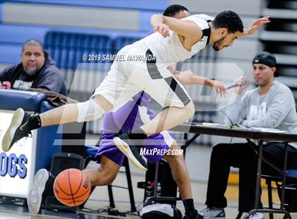 Thumbnail 3 in Lynwood vs  Van Nuys (Spot Up Christmas Classic) photogallery.