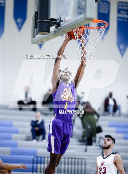 Thumbnail 3 in Lynwood vs  Van Nuys (Spot Up Christmas Classic) photogallery.