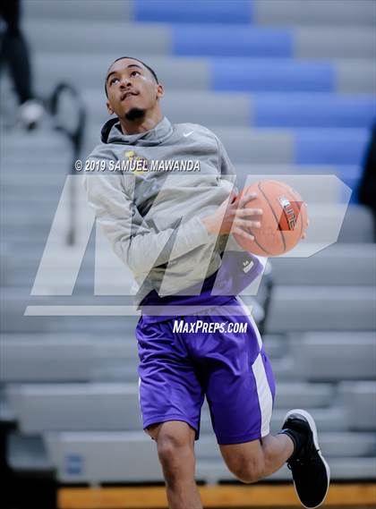 Thumbnail 3 in Lynwood vs  Van Nuys (Spot Up Christmas Classic) photogallery.