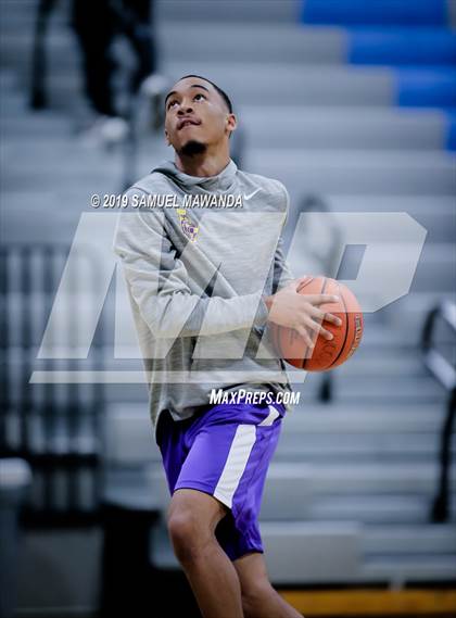 Thumbnail 1 in Lynwood vs  Van Nuys (Spot Up Christmas Classic) photogallery.