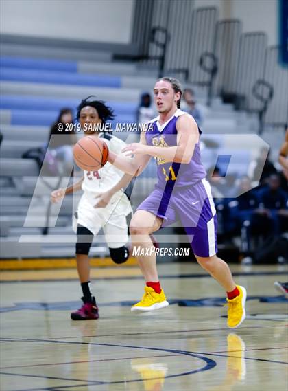 Thumbnail 3 in Lynwood vs  Van Nuys (Spot Up Christmas Classic) photogallery.