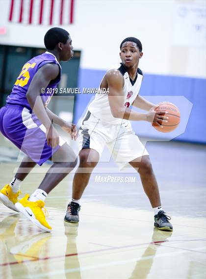 Thumbnail 2 in Lynwood vs  Van Nuys (Spot Up Christmas Classic) photogallery.