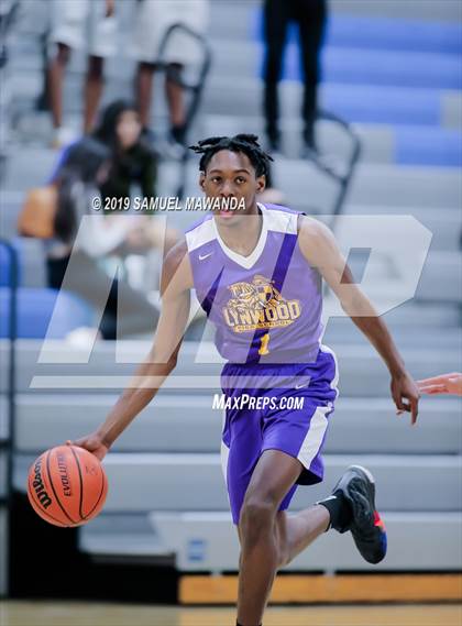 Thumbnail 3 in Lynwood vs  Van Nuys (Spot Up Christmas Classic) photogallery.
