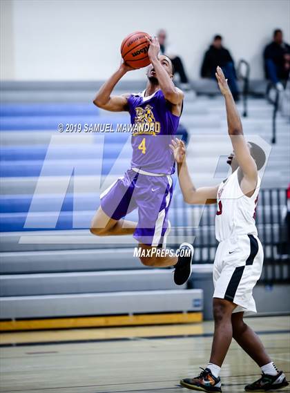 Thumbnail 1 in Lynwood vs  Van Nuys (Spot Up Christmas Classic) photogallery.