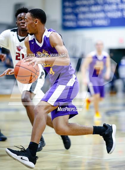 Thumbnail 2 in Lynwood vs  Van Nuys (Spot Up Christmas Classic) photogallery.