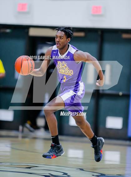 Thumbnail 2 in Lynwood vs  Van Nuys (Spot Up Christmas Classic) photogallery.