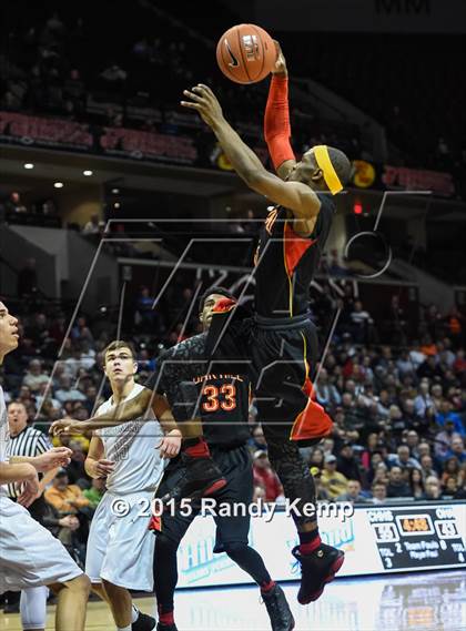 Thumbnail 1 in Chino Hills vs Oak Hill Academy  (Bass Pro Tournament of Champions) photogallery.