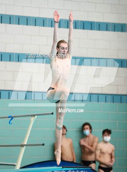 Thumbnail 1 in NCHSAA 4A State Diving Championships photogallery.
