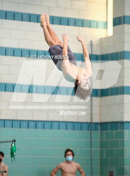 Thumbnail 1 in NCHSAA 4A State Diving Championships photogallery.