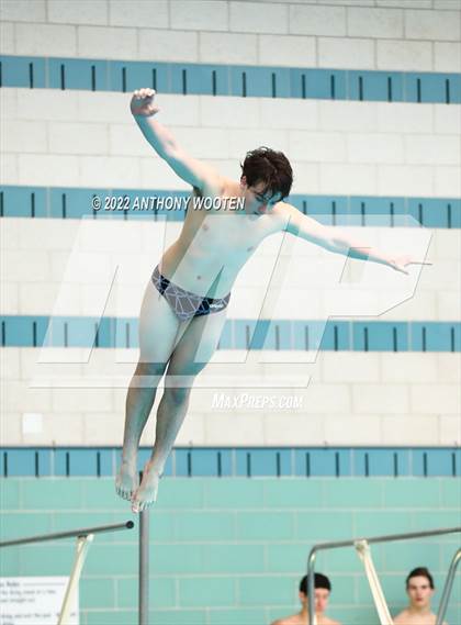 Thumbnail 1 in NCHSAA 4A State Diving Championships photogallery.