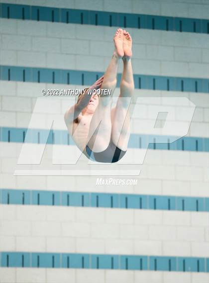Thumbnail 1 in NCHSAA 4A State Diving Championships photogallery.