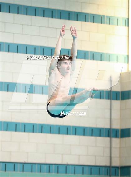 Thumbnail 1 in NCHSAA 4A State Diving Championships photogallery.