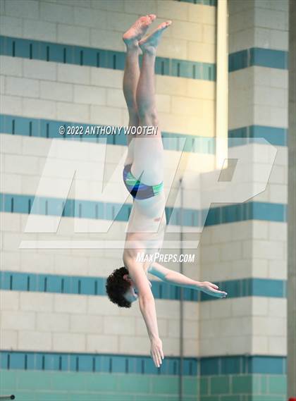 Thumbnail 2 in NCHSAA 4A State Diving Championships photogallery.