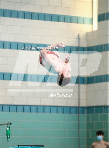 Thumbnail 2 in NCHSAA 4A State Diving Championships photogallery.