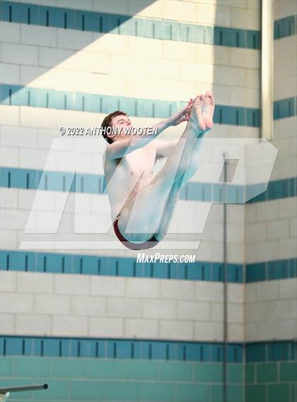 Thumbnail 1 in NCHSAA 4A State Diving Championships photogallery.
