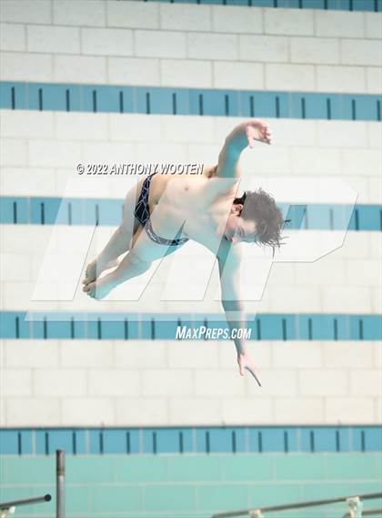 Thumbnail 2 in NCHSAA 4A State Diving Championships photogallery.