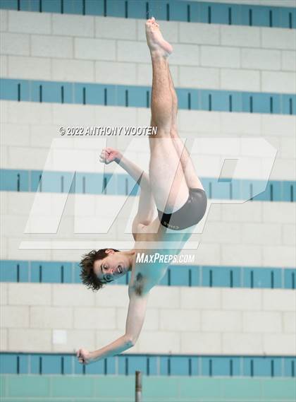 Thumbnail 1 in NCHSAA 4A State Diving Championships photogallery.