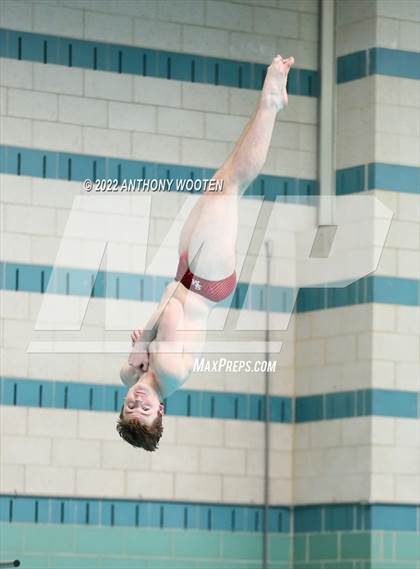 Thumbnail 1 in NCHSAA 4A State Diving Championships photogallery.