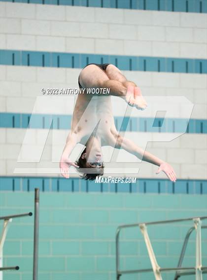 Thumbnail 1 in NCHSAA 4A State Diving Championships photogallery.