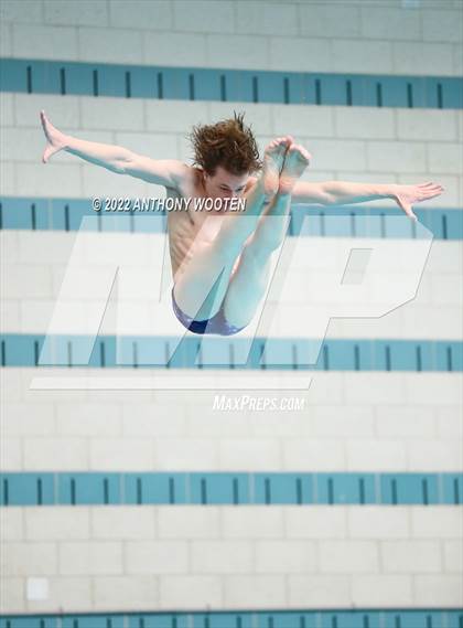 Thumbnail 2 in NCHSAA 4A State Diving Championships photogallery.
