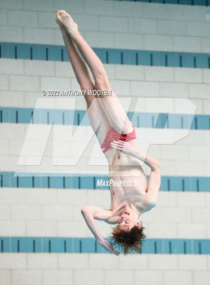 Thumbnail 1 in NCHSAA 4A State Diving Championships photogallery.