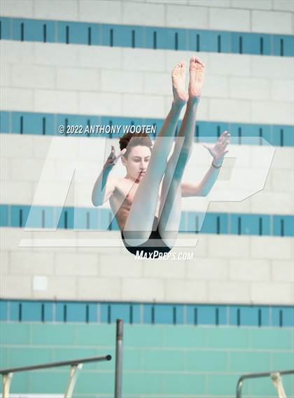 Thumbnail 2 in NCHSAA 4A State Diving Championships photogallery.