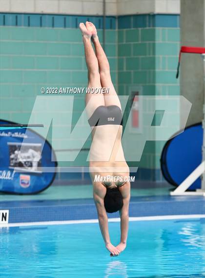 Thumbnail 2 in NCHSAA 4A State Diving Championships photogallery.