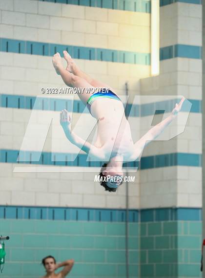 Thumbnail 3 in NCHSAA 4A State Diving Championships photogallery.