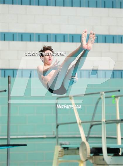 Thumbnail 2 in NCHSAA 4A State Diving Championships photogallery.