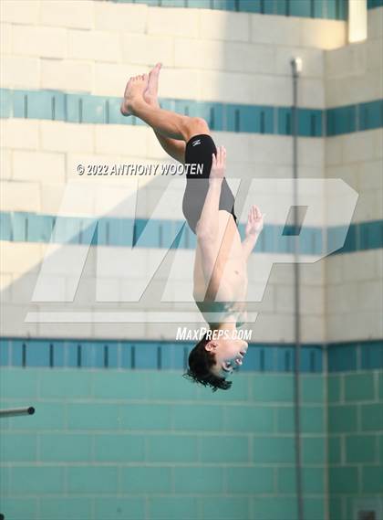 Thumbnail 2 in NCHSAA 4A State Diving Championships photogallery.
