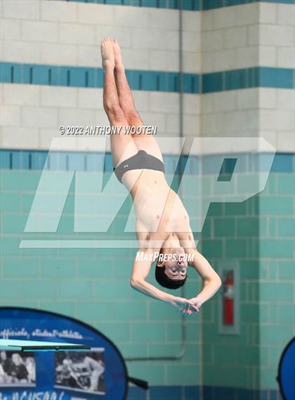 Thumbnail 2 in NCHSAA 4A State Diving Championships photogallery.