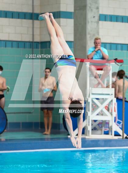 Thumbnail 1 in NCHSAA 4A State Diving Championships photogallery.