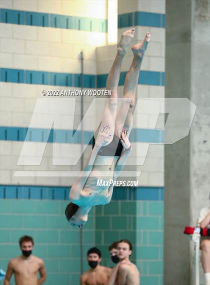 Thumbnail 1 in NCHSAA 4A State Diving Championships photogallery.