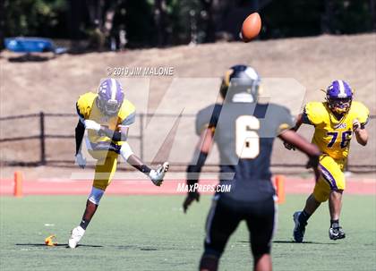Thumbnail 3 in Kennedy vs. Alameda photogallery.