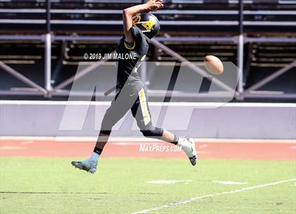 Thumbnail 1 in Kennedy vs. Alameda photogallery.