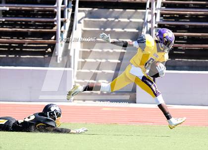Thumbnail 1 in Kennedy vs. Alameda photogallery.