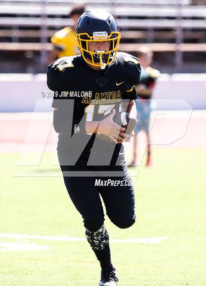 Thumbnail 1 in Kennedy vs. Alameda photogallery.