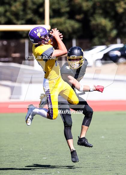 Thumbnail 1 in Kennedy vs. Alameda photogallery.