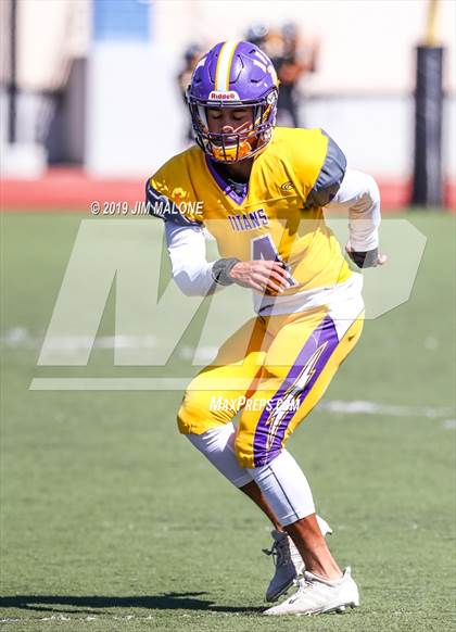 Thumbnail 3 in Kennedy vs. Alameda photogallery.